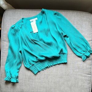 Emerald Green Wrap Crop Top Blouse Shirt Soft Flowy Monteau Los Angeles L NWT